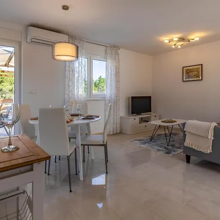 Apartman Leon Medulin Exterior photo